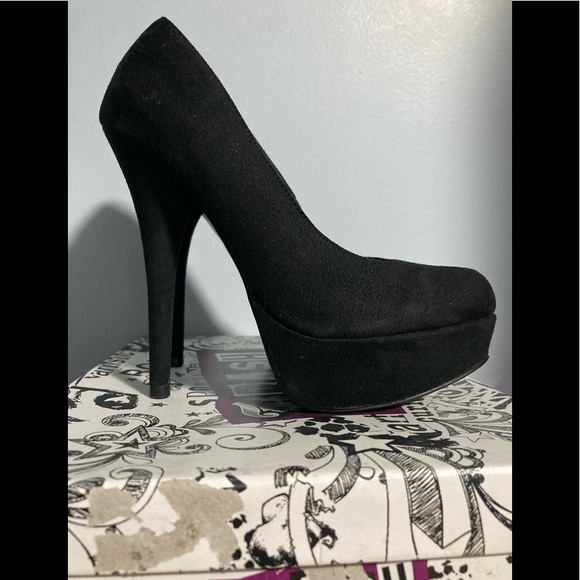 NWB - Brash Faux Suede Black Stiletto Pumps - Picture 1 of 5